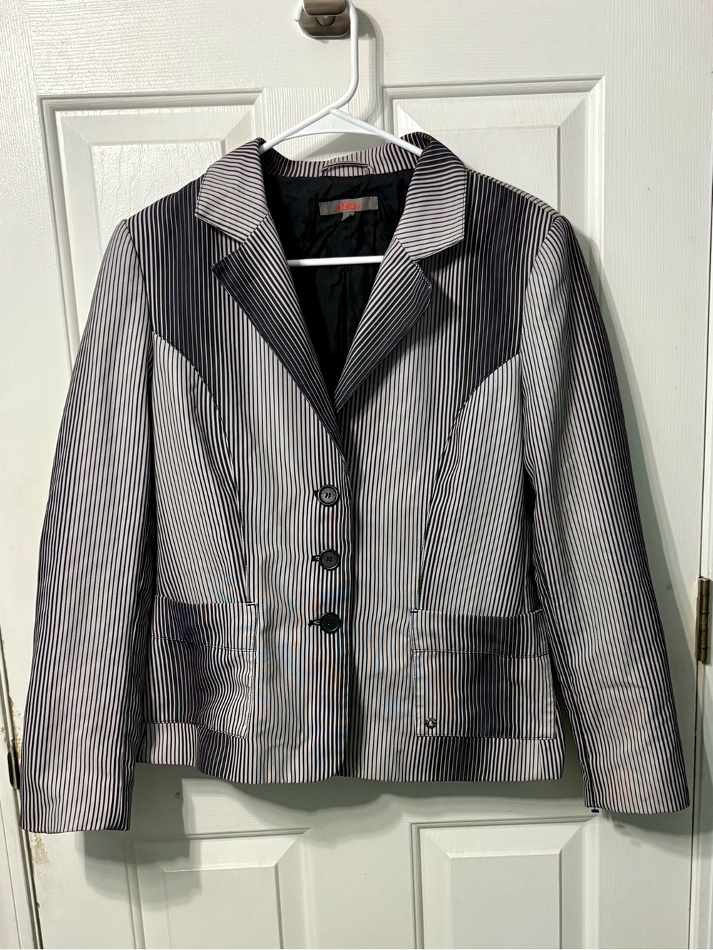Women’s Black & White Striped Tailored Blazer Jacket